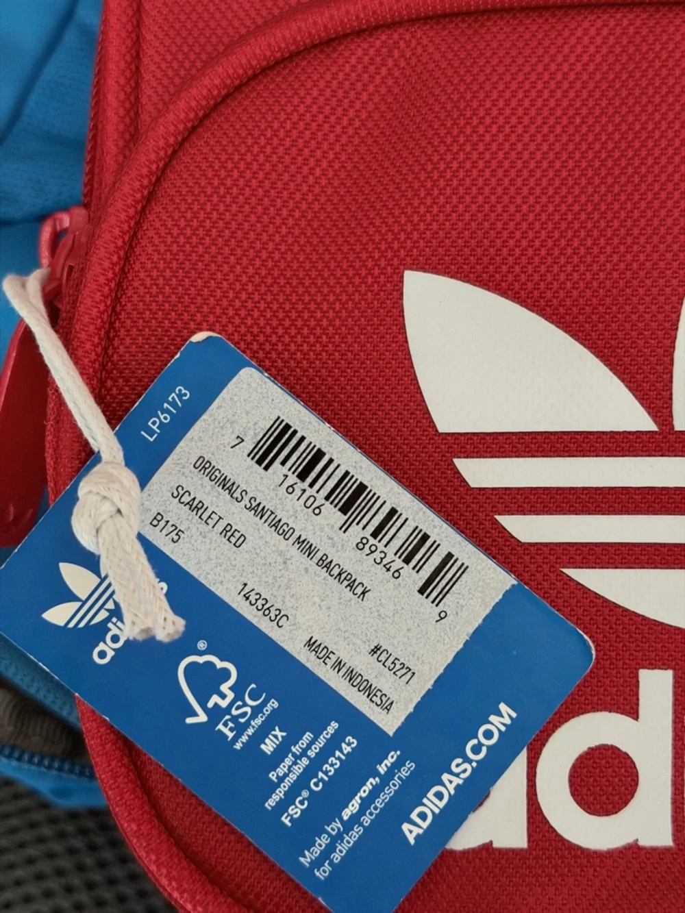 Adidas Originals Mini Backpack Red Trefoil Santiago NWT - Picture 3 of 3